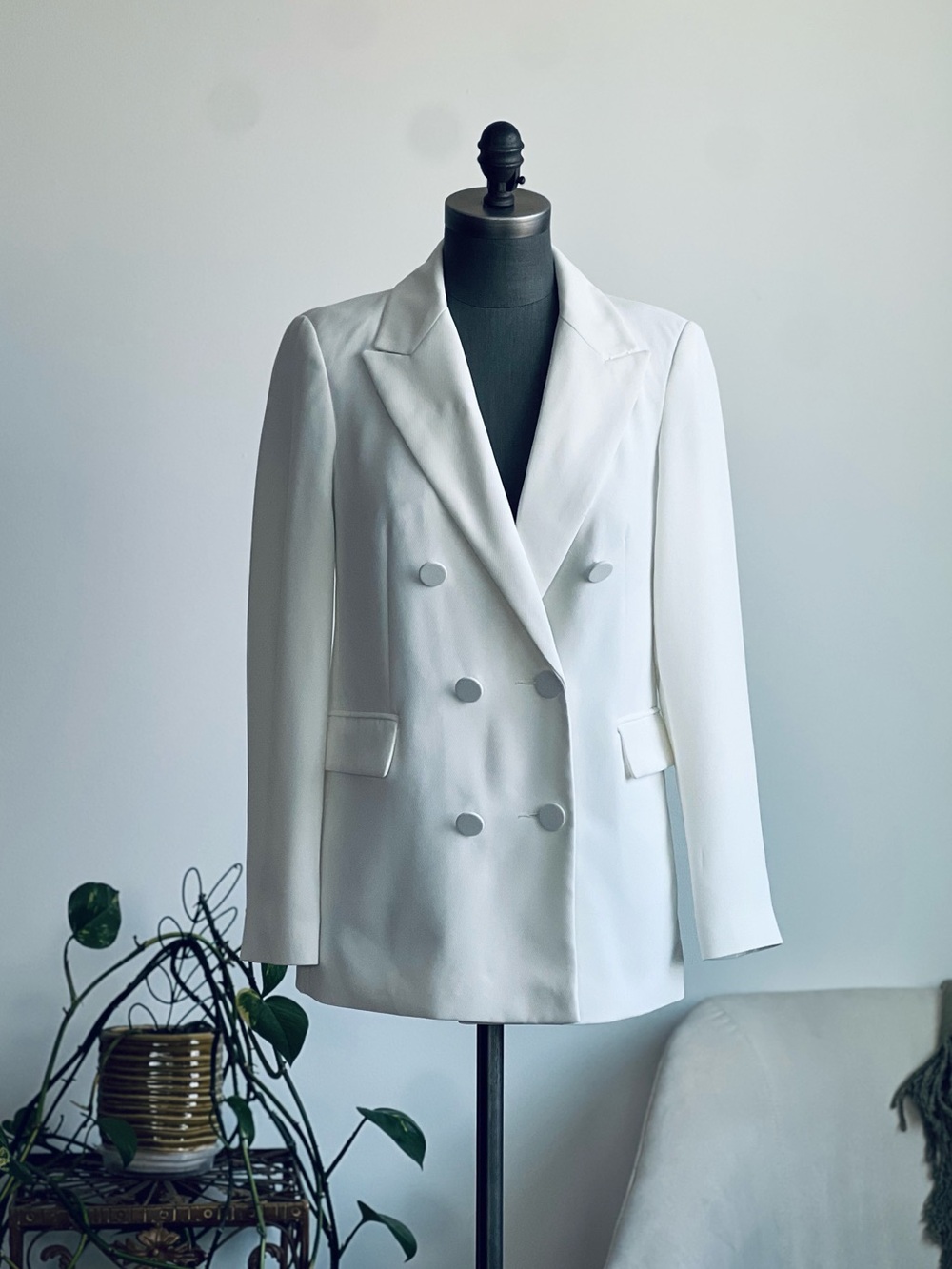 Double Breasted White Women's Blazer EUC